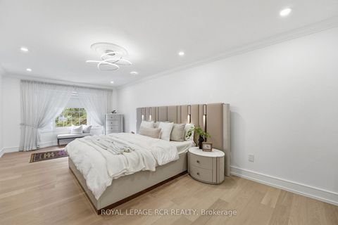 Photo 25 at 369 Kennedy Street W, Aurora Highlands, Aurora