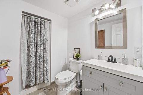 Photo 34 at 369 Kennedy Street W, Aurora Highlands, Aurora