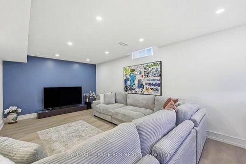 Photo 39 at 369 Kennedy Street W, Aurora Highlands, Aurora