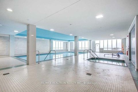 Photo 11 at 105 - 75 North Park Road, Beverley Glen, Vaughan