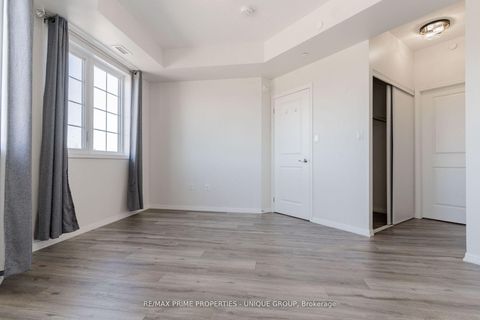 Photo 13 at 315 - 80 Aspen Springs Drive, Bowmanville, Clarington