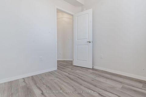 Photo 16 at 315 - 80 Aspen Springs Drive, Bowmanville, Clarington