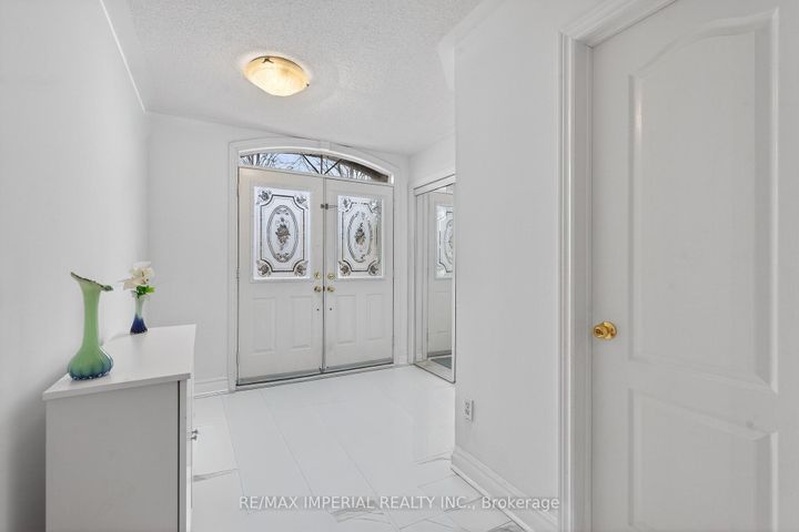 Photo 6 at 103 Ferdinand Avenue, Vellore Village, Vaughan