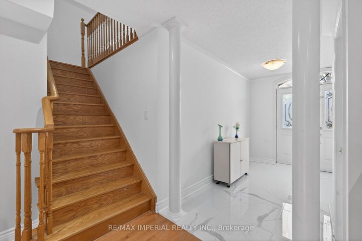 Photo 7 at 103 Ferdinand Avenue, Vellore Village, Vaughan