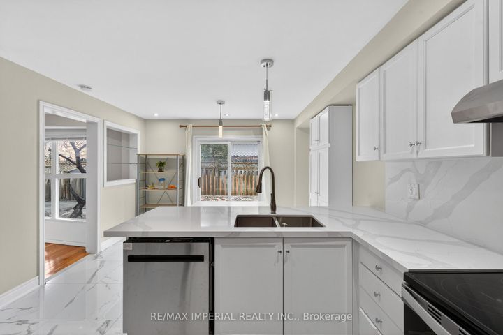 Photo 13 at 103 Ferdinand Avenue, Vellore Village, Vaughan