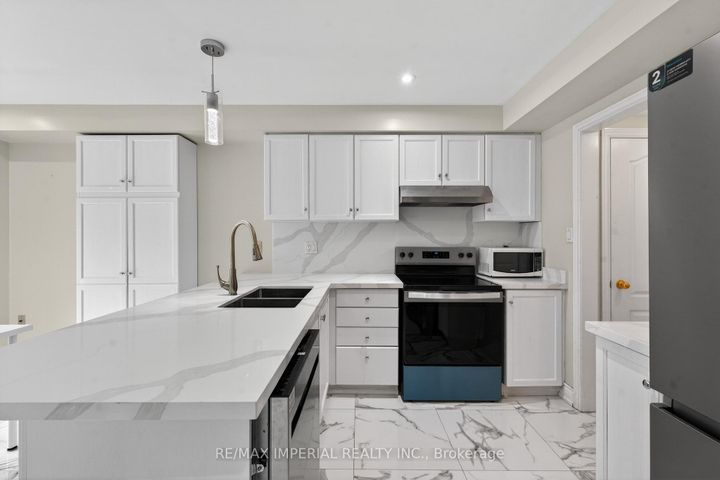 Photo 15 at 103 Ferdinand Avenue, Vellore Village, Vaughan