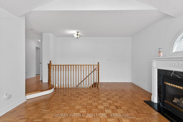 Photo 31 at 103 Ferdinand Avenue, Vellore Village, Vaughan