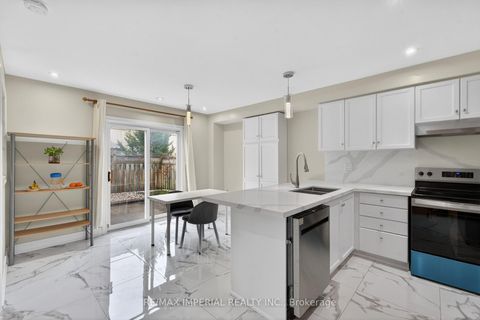 Photo 14 at 103 Ferdinand Avenue, Vellore Village, Vaughan