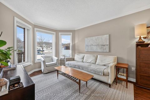 Photo 9 at 12 Dunnett Drive, Ardagh, Barrie