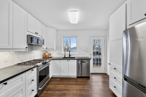 Photo 12 at 12 Dunnett Drive, Ardagh, Barrie