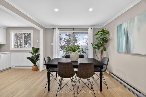 Photo 8 at 41 Hemingway Crescent, Letitia Heights, Barrie