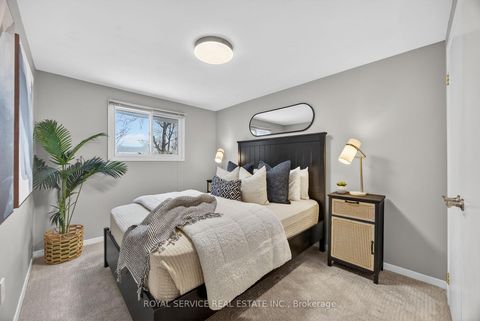 Photo 24 at 41 Hemingway Crescent, Letitia Heights, Barrie