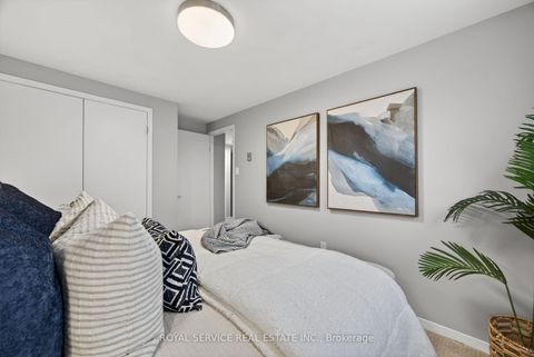 Photo 25 at 41 Hemingway Crescent, Letitia Heights, Barrie