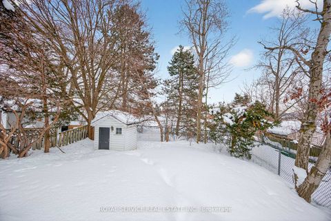 Photo 35 at 41 Hemingway Crescent, Letitia Heights, Barrie