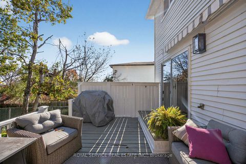 Photo 39 at 41 Hemingway Crescent, Letitia Heights, Barrie