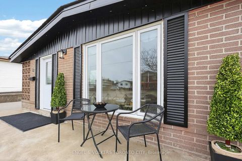 Photo 3 at 33 Wheatsheaf Crescent, Black Creek, Toronto