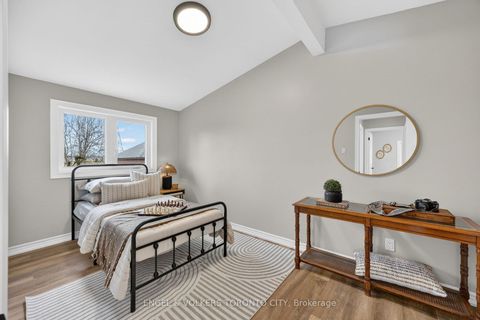 Photo 25 at 33 Wheatsheaf Crescent, Black Creek, Toronto