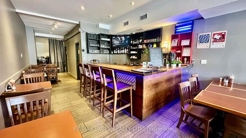 Photo 3 at 371 Roncesvalles Avenue E, Roncesvalles, Toronto