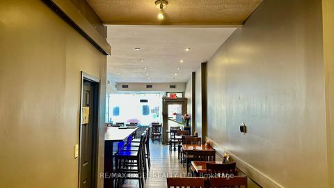 Photo 6 at 371 Roncesvalles Avenue E, Roncesvalles, Toronto