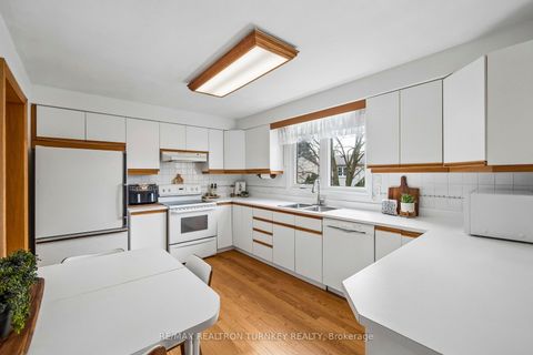 Photo 11 at 91 Batson Drive, Aurora Village, Aurora