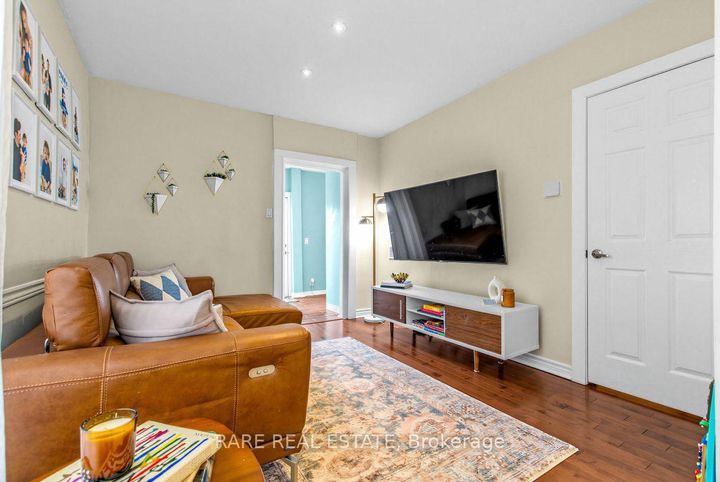 Photo 15 at 18 Earlscourt Avenue, Davenport, Toronto
