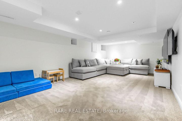 Photo 24 at 18 Earlscourt Avenue, Davenport, Toronto