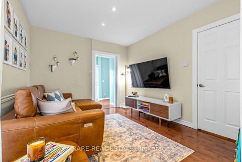 Photo 15 at 18 Earlscourt Avenue, Davenport, Toronto
