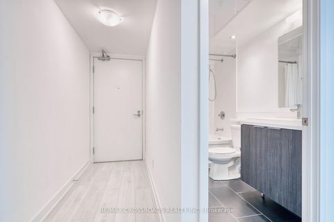 Photo 14 at 710 - 2 Sonic Way, Flemingdon Park, Toronto