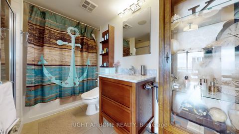 Photo 22 at 2102 - 5 Mariner Terrace, Waterfront Communities C1, Toronto