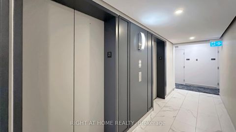 Photo 36 at 2102 - 5 Mariner Terrace, Waterfront Communities C1, Toronto