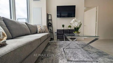 Photo 10 at 221 - 9000 Jane Street, Concord, Vaughan