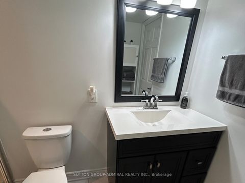 Photo 15 at 216 - 250 Pine Grove Road, Islington Woods, Vaughan