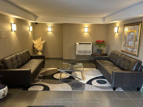 Photo 19 at 216 - 250 Pine Grove Road, Islington Woods, Vaughan