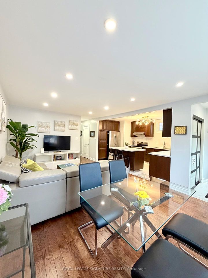 Photo 7 at 67 South Kingsway, Swansea, Toronto