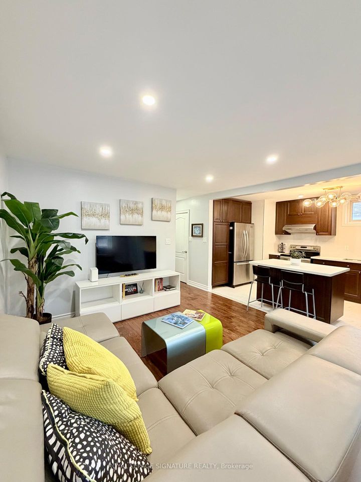 Photo 14 at 67 South Kingsway, Swansea, Toronto