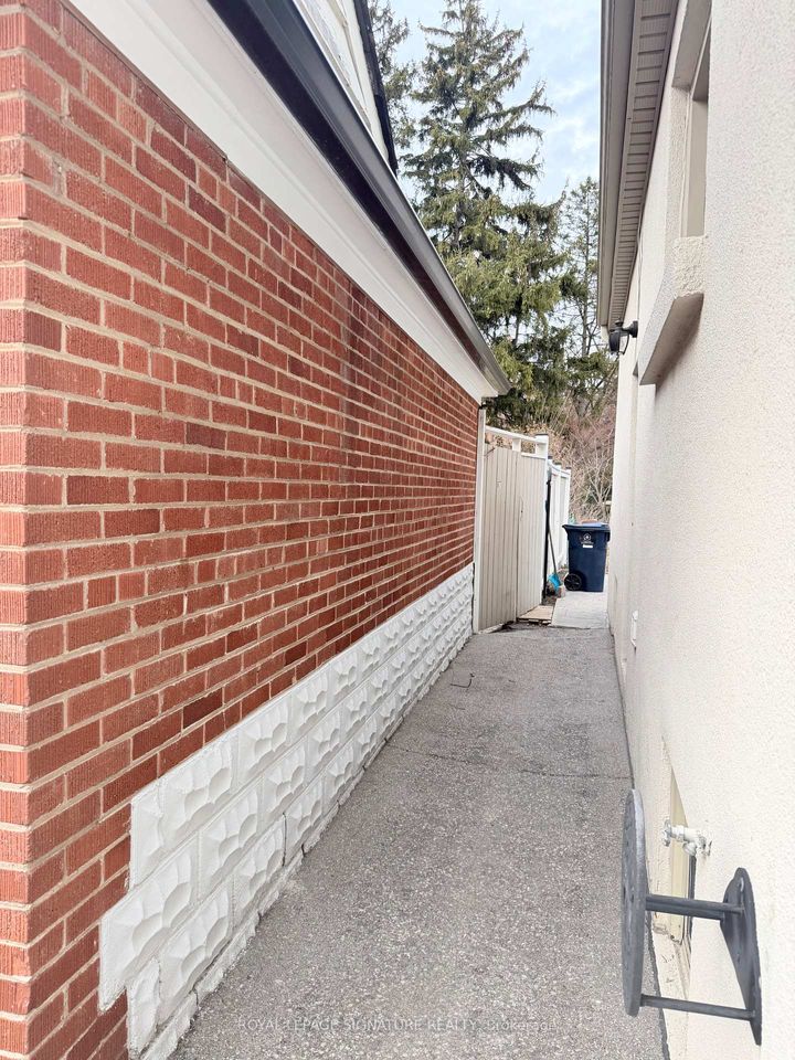 Photo 30 at 67 South Kingsway, Swansea, Toronto