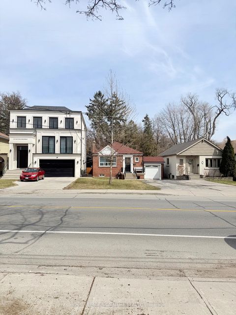 Photo 1 at 67 South Kingsway, Swansea, Toronto