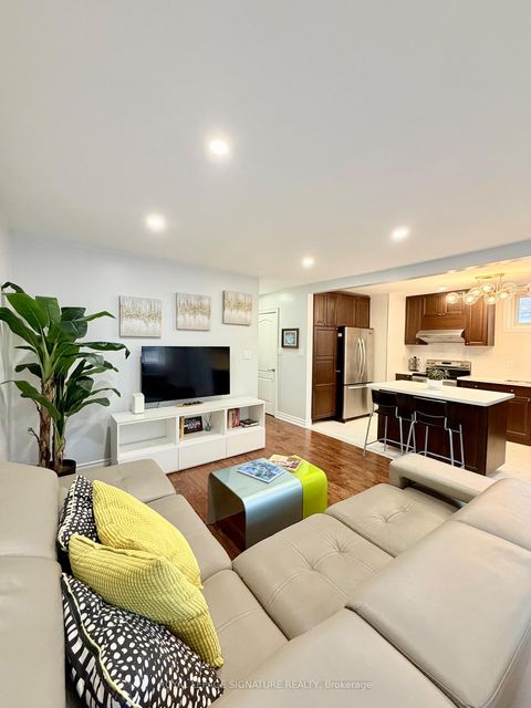 Photo 14 at 67 South Kingsway, Swansea, Toronto