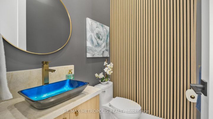 Photo 5 at 39 Kenworthy Avenue, Oakridge, Toronto