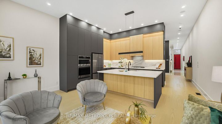 Photo 12 at 39 Kenworthy Avenue, Oakridge, Toronto