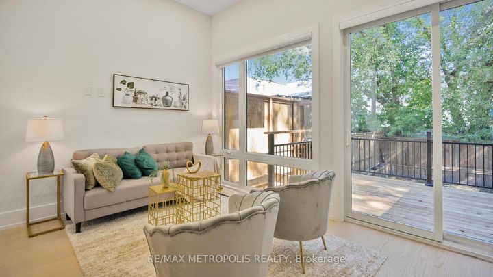 Photo 13 at 39 Kenworthy Avenue, Oakridge, Toronto