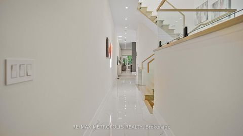 Photo 4 at 39 Kenworthy Avenue, Oakridge, Toronto