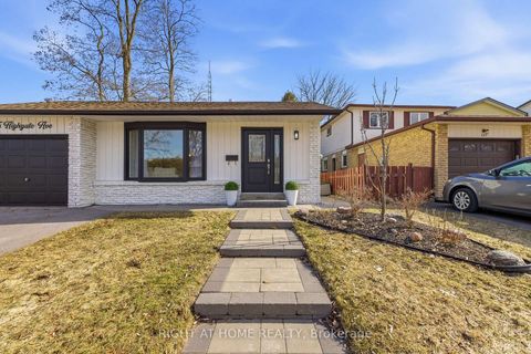 Photo 3 at 345 Highgate Avenue, Centennial, Oshawa