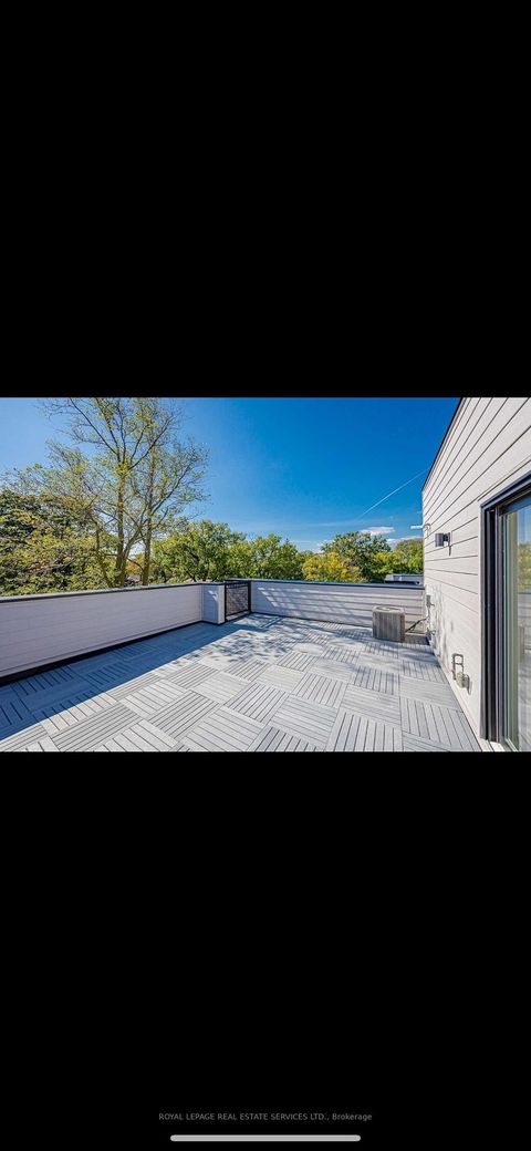 Photo 15 at 23 - 28 Marina Avenue, Long Branch, Toronto