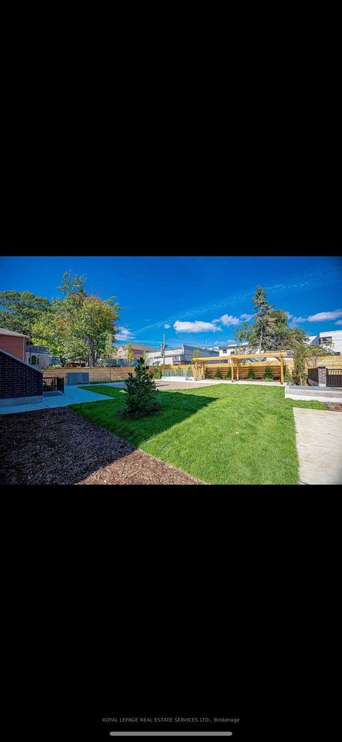 Photo 19 at 23 - 28 Marina Avenue, Long Branch, Toronto