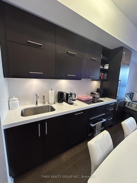 Photo 5 at LPH3 - 1080 Bay Street, Bay Street Corridor, Toronto