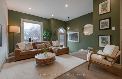 Photo 2 at 7 Glenn Morrow Mews, Danforth, Toronto