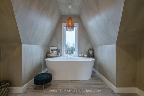 Photo 11 at 7 Glenn Morrow Mews, Danforth, Toronto