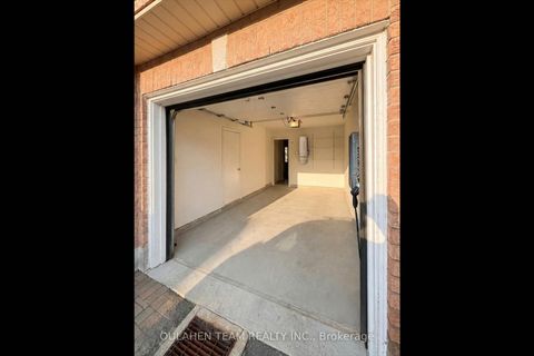 Photo 32 at 7 Glenn Morrow Mews, Danforth, Toronto