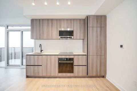 Photo 21 at 1111 - 117 Broadway Avenue, Mount Pleasant West, Toronto